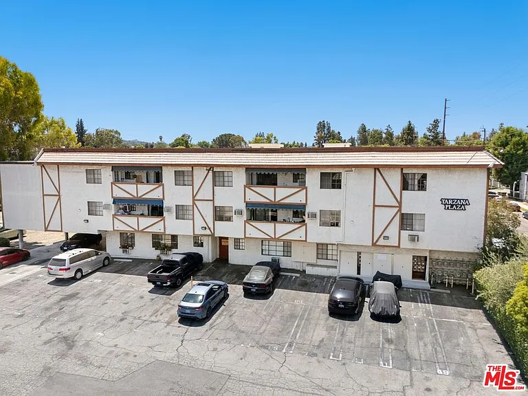 18530 Hatteras St #115 — Photo 18