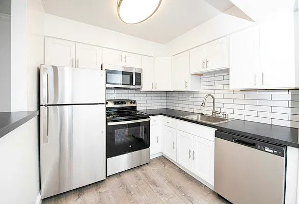 Whistlewood Commons — Photo 1