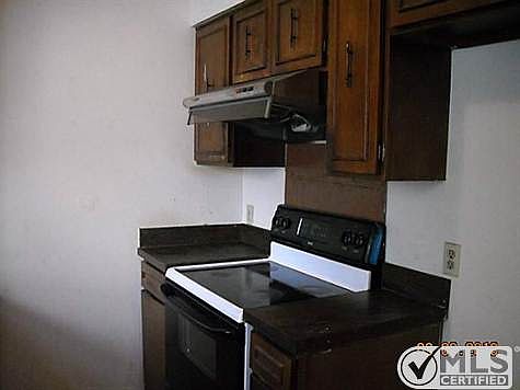 5th image of 2428 Willow Ln