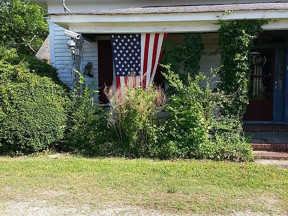 Front of house facing south