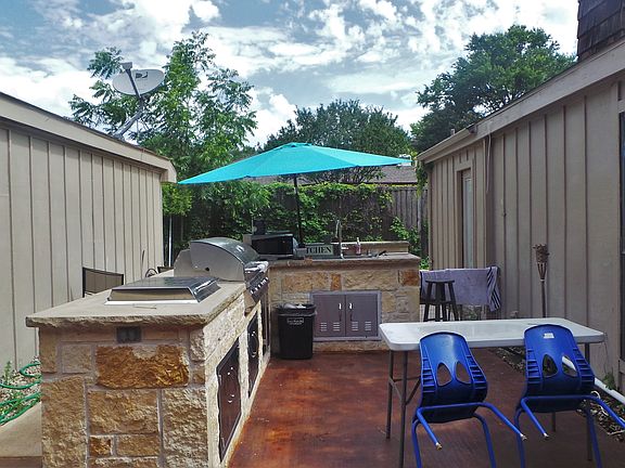 2nd image of 6019 Blue Bay Dr