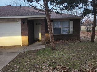 162 Drew Pl APT B, Springdale, AR 72762
