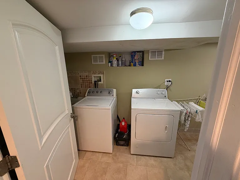 4045 N Oleander Ave — Photo 9