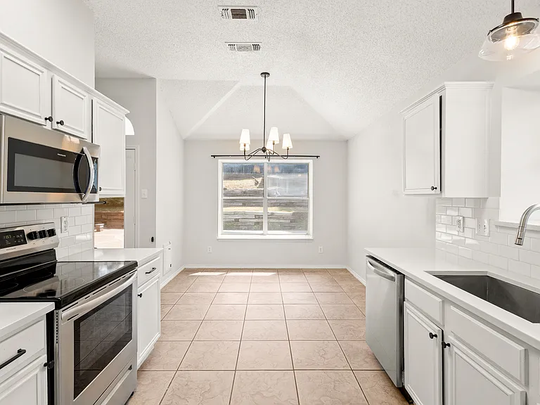 6808 Cedar Shadow Dr — Photo 8