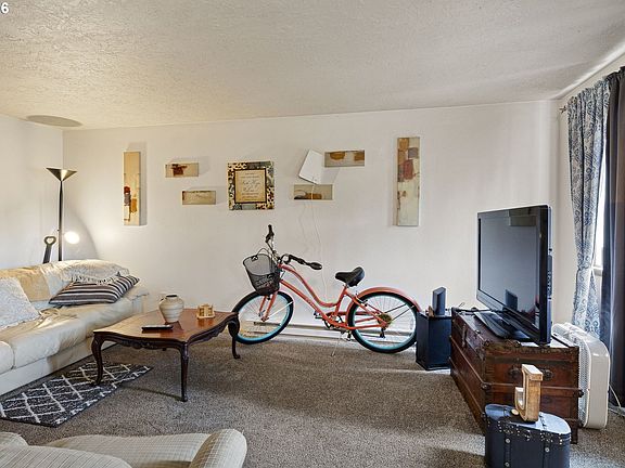 5th image of 875 Gerth Ave NW