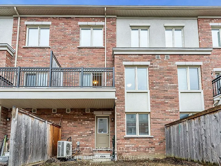 22 Coneflower Cres — Photo 20