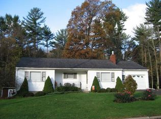 213 Glenbrook Dr, Endicott, NY 13760