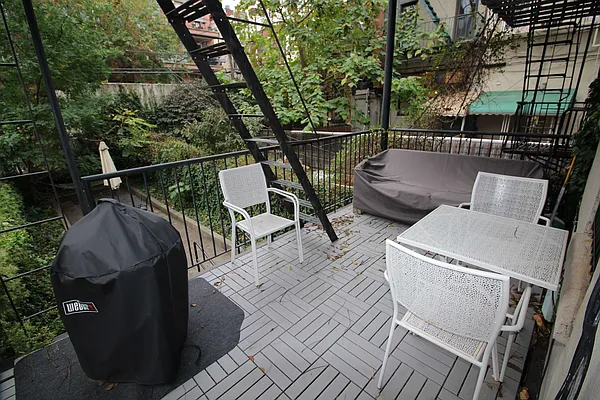 Rented by Brooklyn Real Inc | media 8