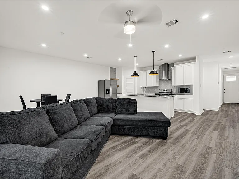2930 Needham Garden Ln — Photo 9