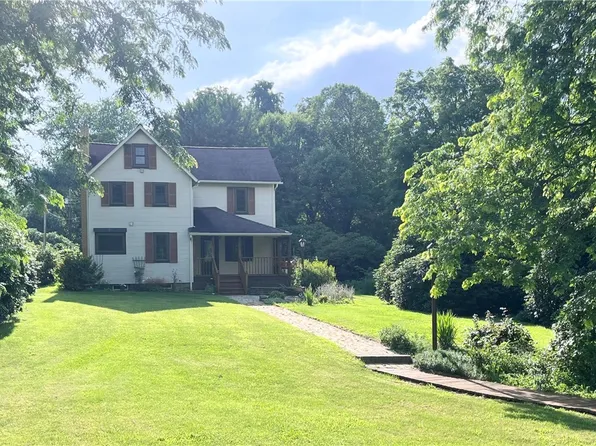 423 Bonniebrook Rd, Butler, PA 16002
