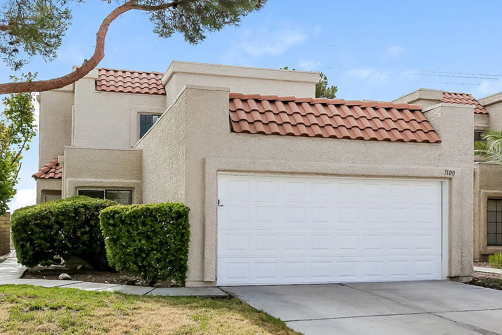 3 bed, 2.0 bath, 1417 sqft, $2,145 — Photo 4