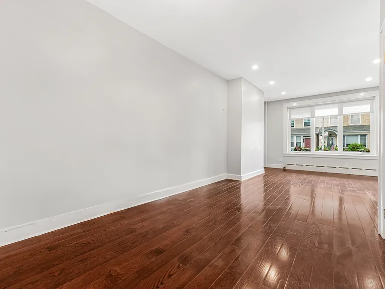 536 81st St #1 — Photo 3
