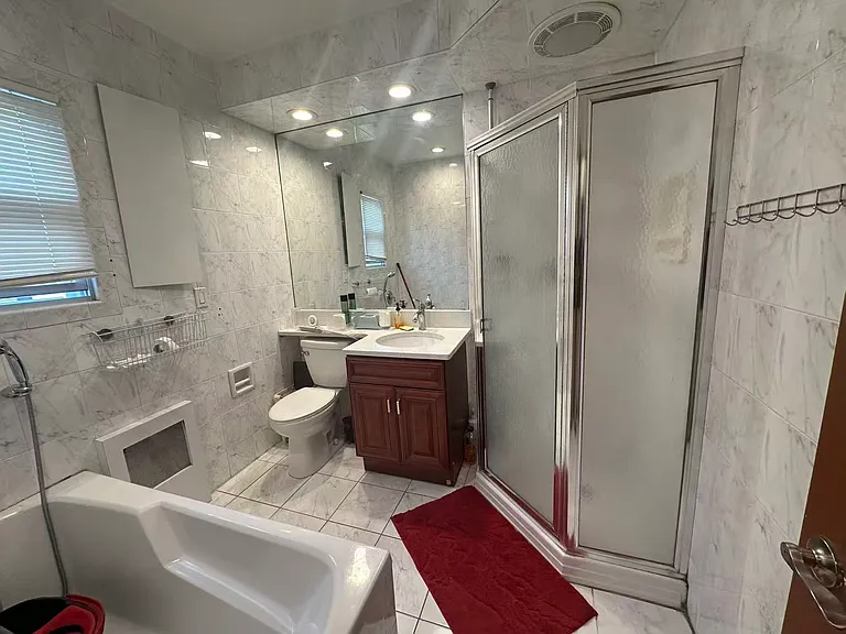 29 Holland Ave — Photo 9