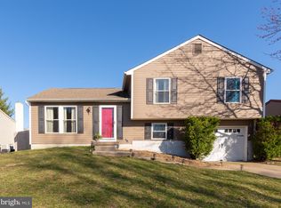104 Penns Grant Dr, Morrisville, PA 19067