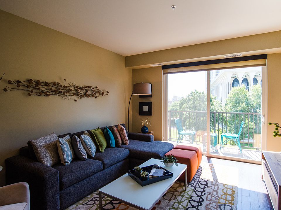 222 Hennepin Living Room View