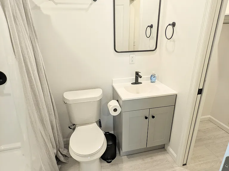 2153 Bougainvillea St #B — Photo 8