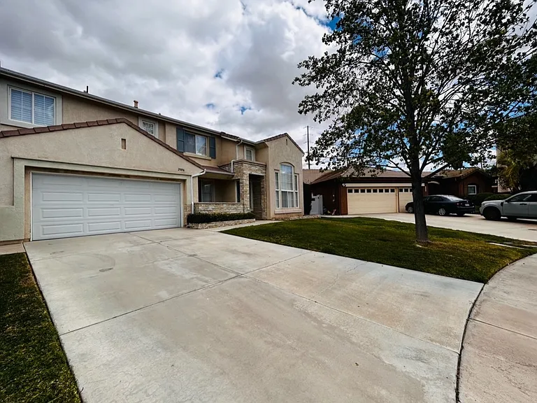 29896 Pinehurst Dr — Photo 2
