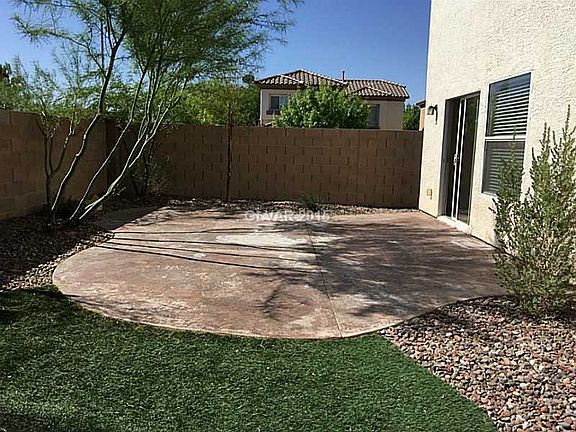 4th image of 10482 Gabaldon St