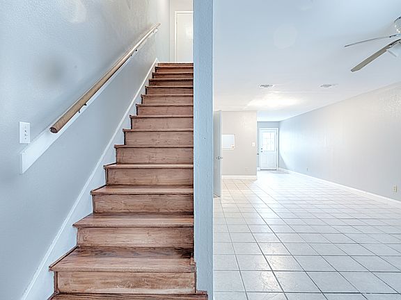 3rd image of 207 Ann Cir Unit 4