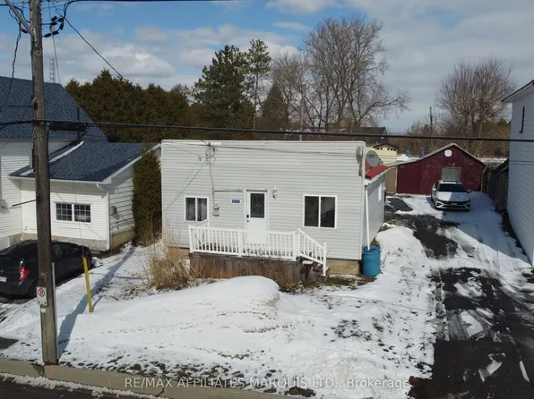 3753 Old Orchard St, North Glengarry, ON K0C 1B0