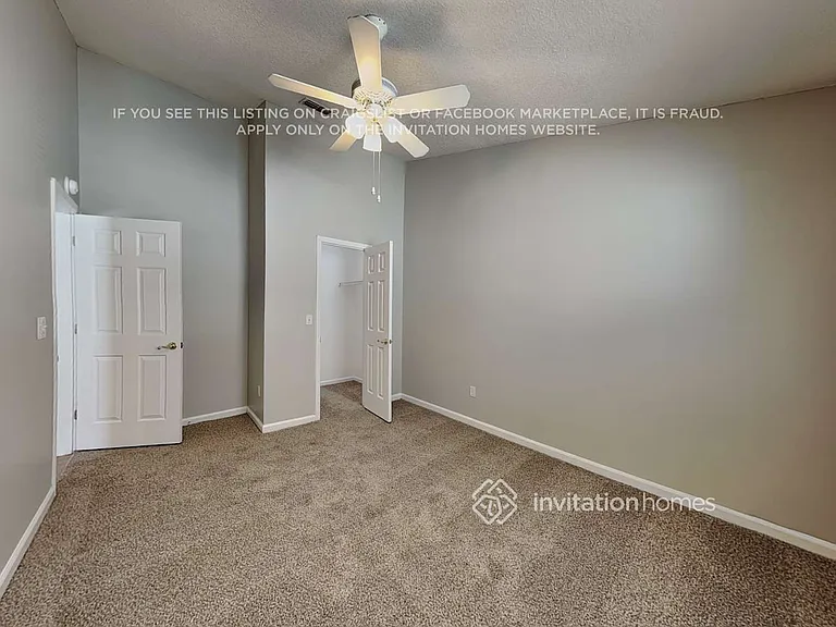 12258 Sutton Estates Cir W — Photo 11