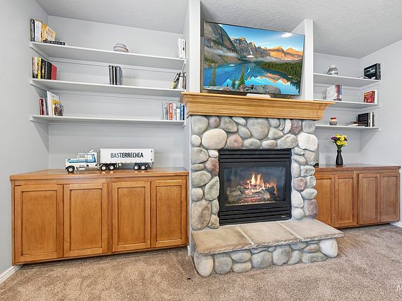 5th image of 2882 Groom Way