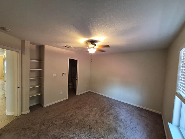 11239 Country Cyn — Photo 18