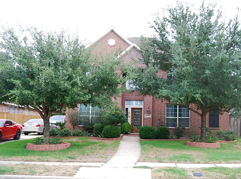 1st image of 8015 Bentford Park St