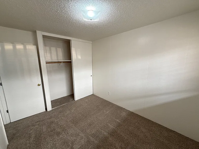 528 SW Levens St #4 — Photo 19