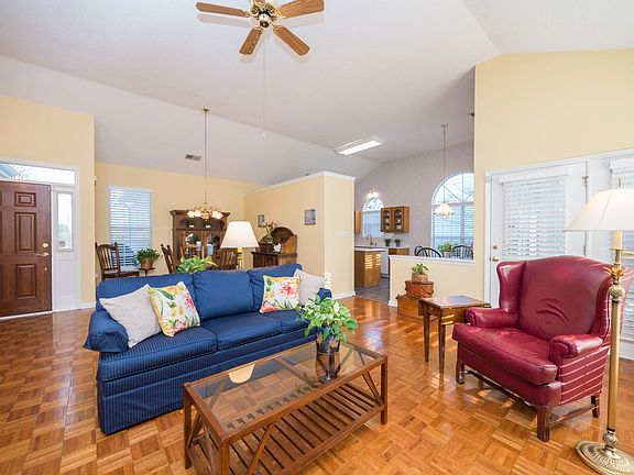 5th image of 1100 Saddle Oak Ct