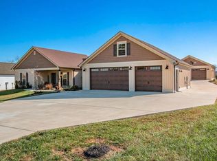 190 Crooked Creek Dr, Cookeville, TN 38506