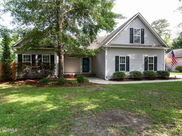 532 Pinehurst Circle, Hampstead, NC 28443