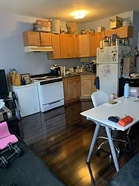 3 bed, 1.0 bath, $5,100 — Photo 2