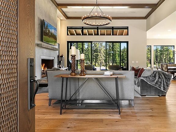 4th image of 47 Forest Ridge Drive