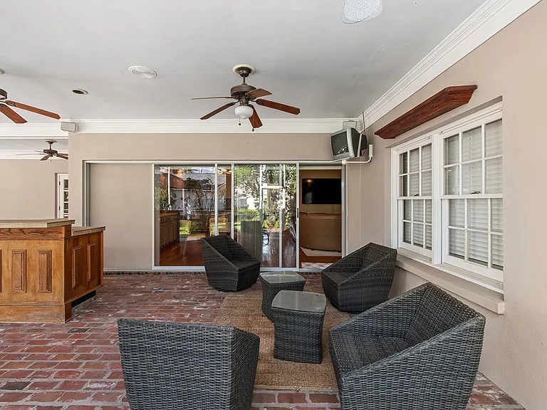 10002 Hunt Cliff Dr — Photo 32