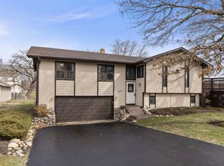 384 South Ave, Hampshire, IL