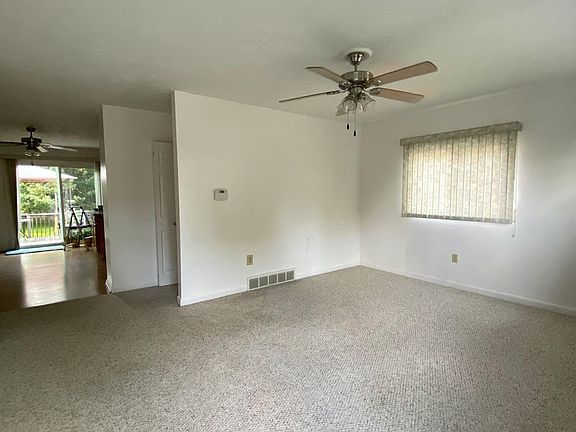 2nd image of 970 Auburndale Ave