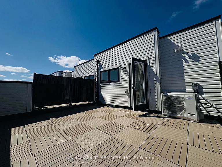 245 McLevin Ave W #7 — Photo 22