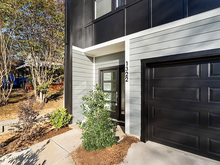 1322 Condon St — Photo 9