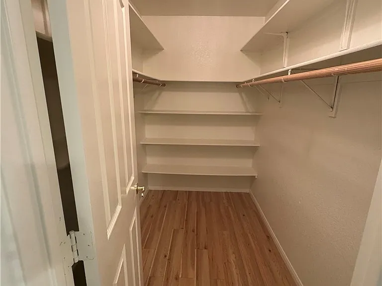 701 Capri Dr #13B — Photo 14