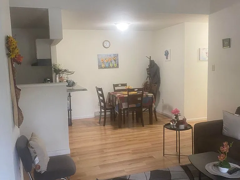 University Park Apartments near Cornell University — Photo 313