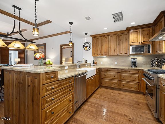 4th image of 675 Lionshead Pl #259