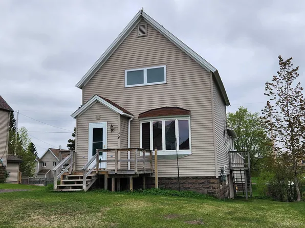 74 3rd St, Ahmeek, MI 49901