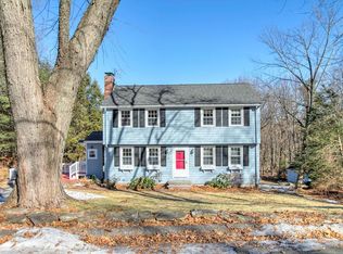 10 Hillside Ln, Chelmsford, MA 01824
