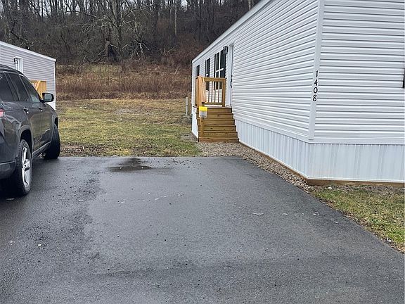 2nd image of 1408 A Hidden Valley Dr