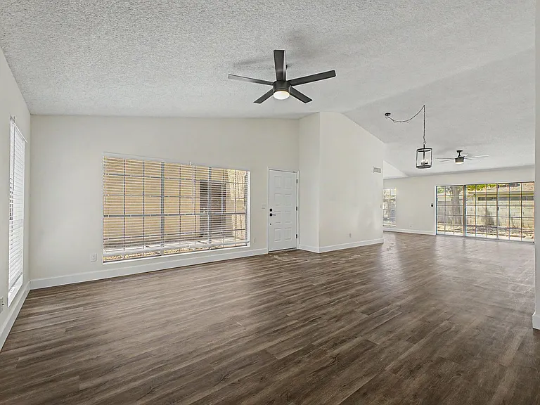 4208 W Villa Maria Dr — Photo 5