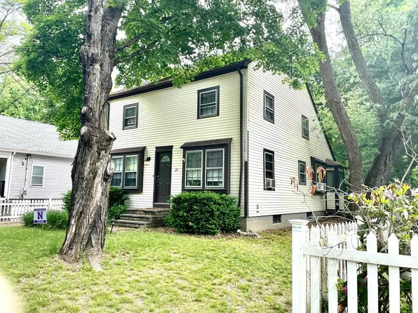 23 Noyes St, Norton, MA 02766