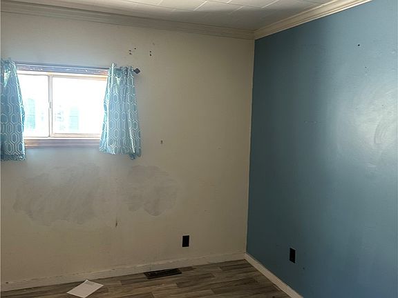 5th image of 326 Riverside Rd
