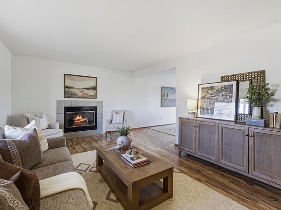 5th image of 2943 Pleasant Valley Rd