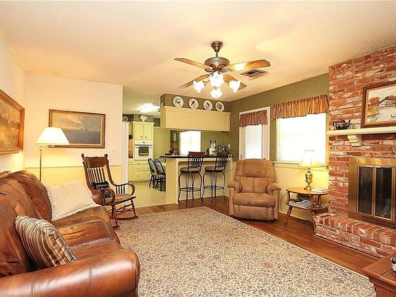 5th image of 1428 N Wilburn Dr